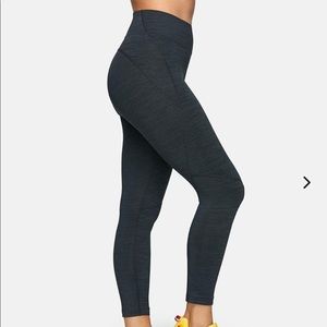 Outdoor Voices 3/4 TechSweat Leggings size S